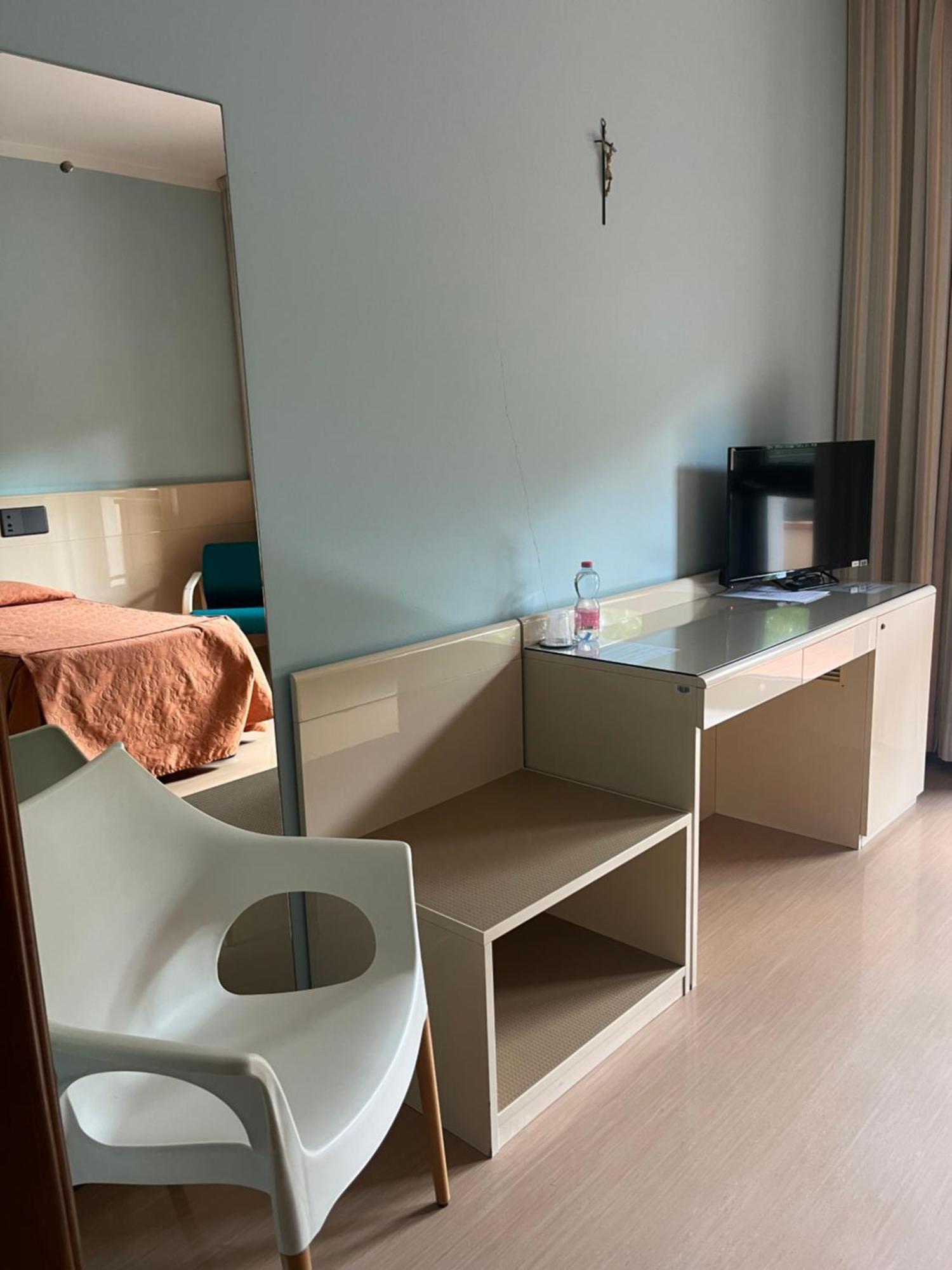 Albergo Casa Dell'Ospite Brescia Extérieur photo
