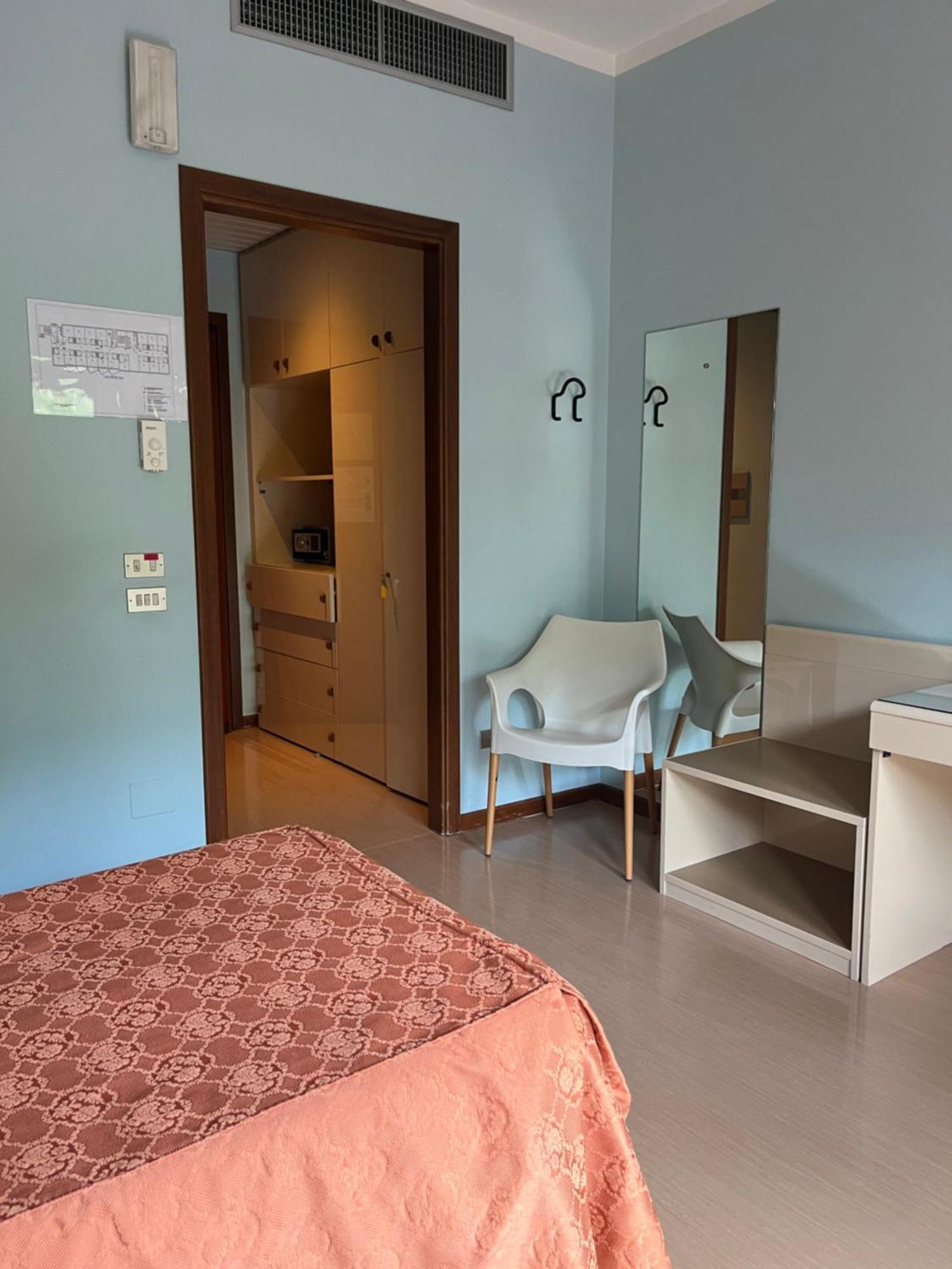 Albergo Casa Dell'Ospite Brescia Extérieur photo