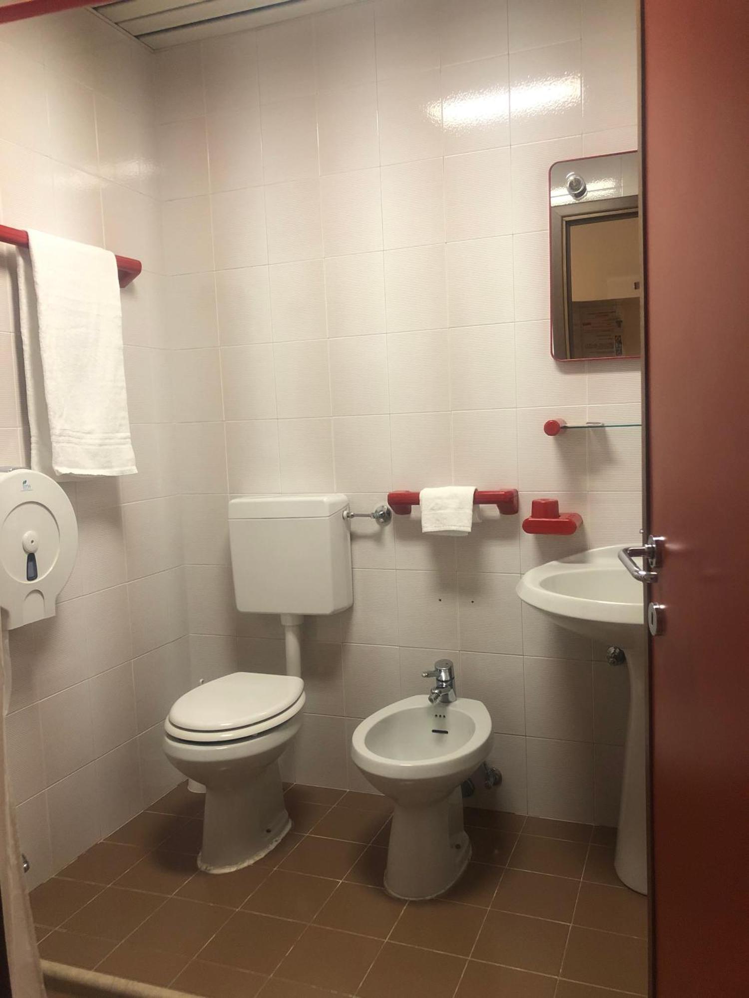 Albergo Casa Dell'Ospite Brescia Extérieur photo