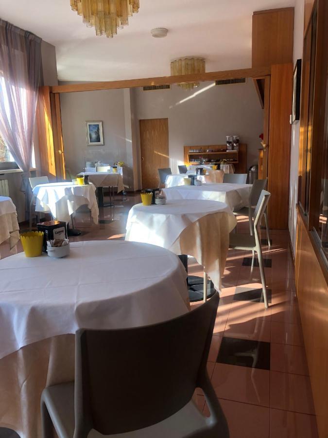 Albergo Casa Dell'Ospite Brescia Extérieur photo