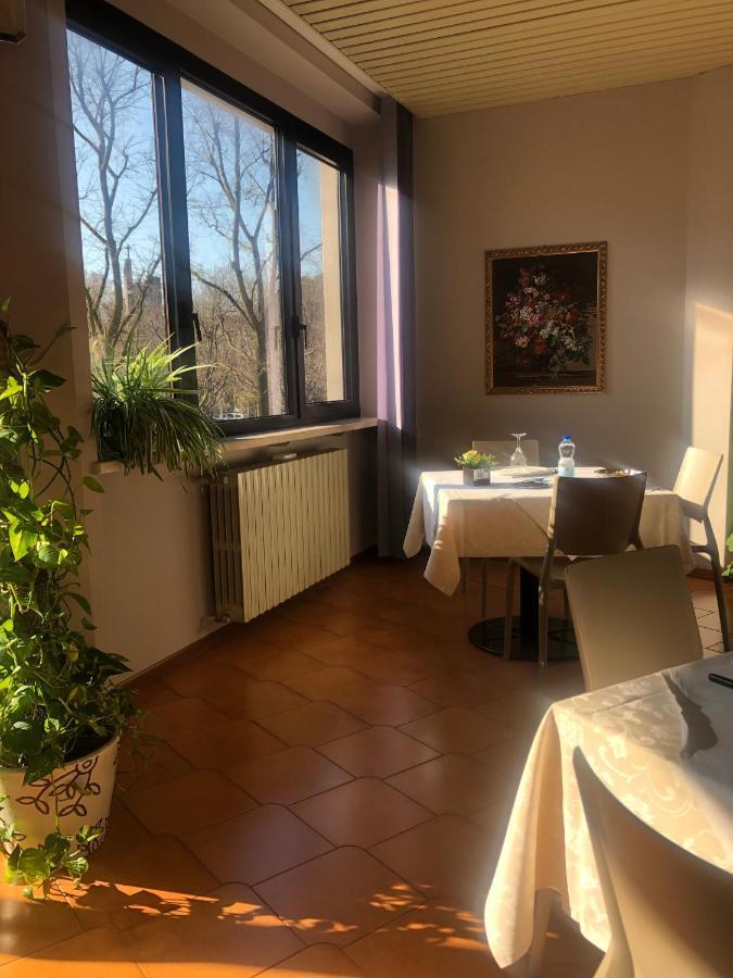 Albergo Casa Dell'Ospite Brescia Extérieur photo