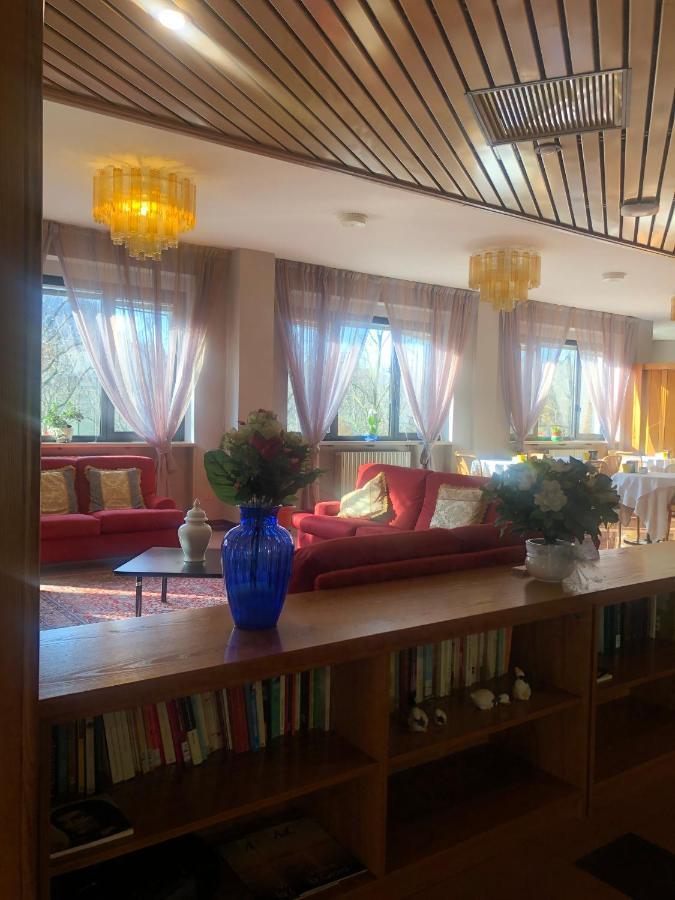Albergo Casa Dell'Ospite Brescia Extérieur photo